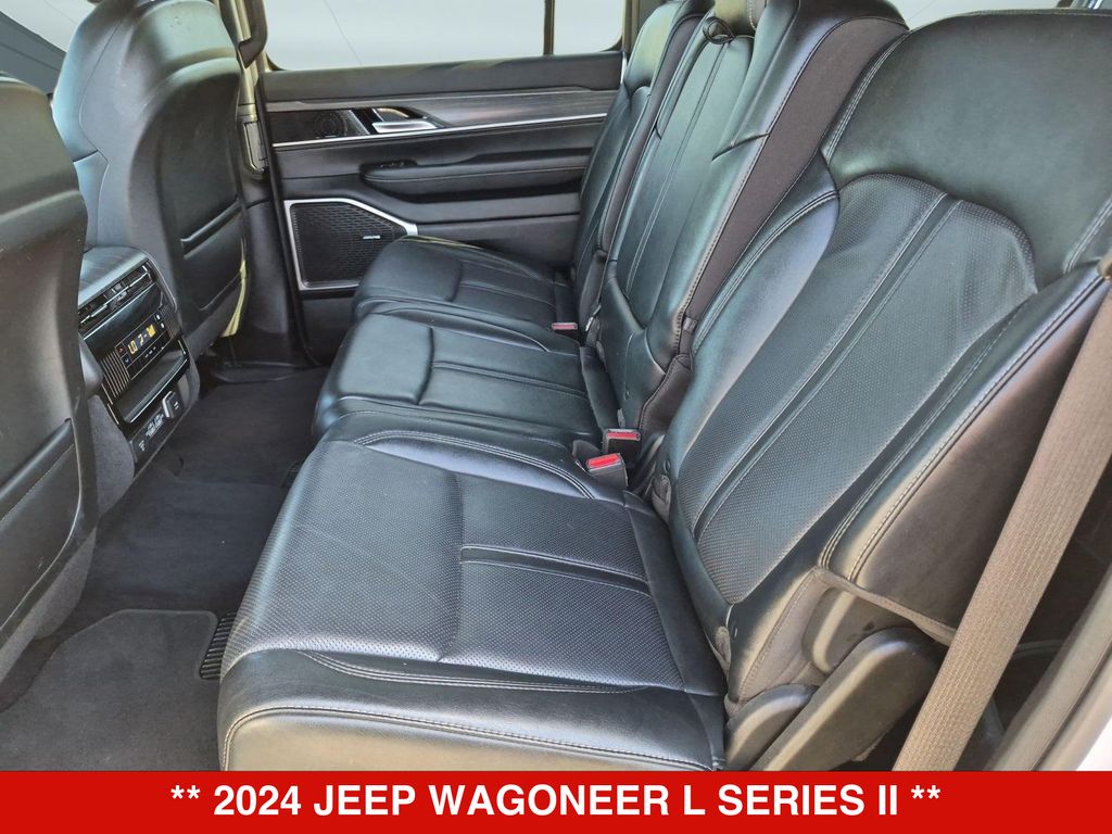 Thumbnail: 2024 Jeep Wagoneer - 24