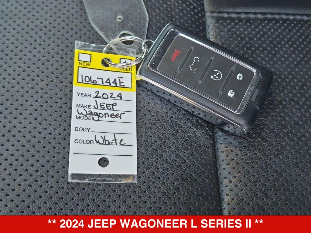 Thumbnail: 2024 Jeep Wagoneer - 18