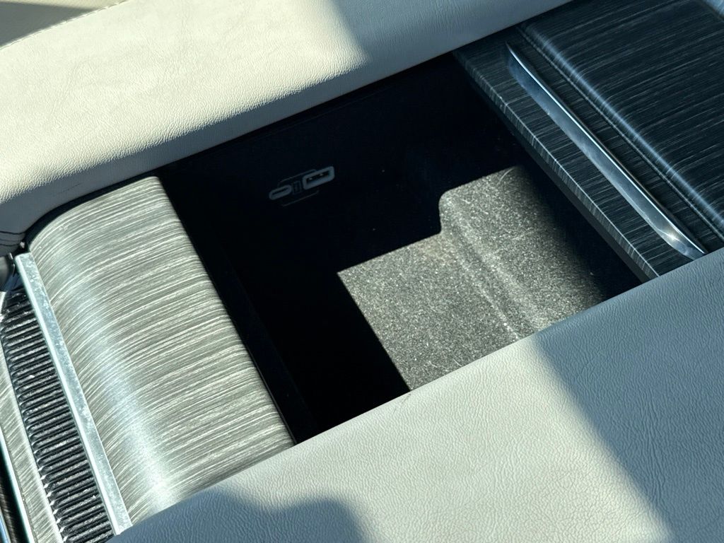 Thumbnail: 2024 Jeep Wagoneer - 14