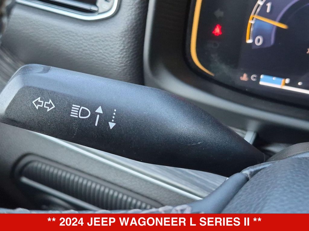 Thumbnail: 2024 Jeep Wagoneer - 15