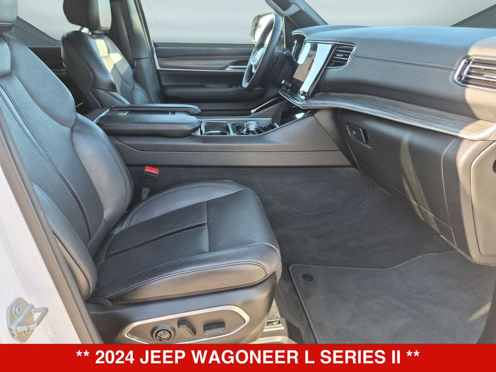 Thumbnail: 2024 Jeep Wagoneer - 12