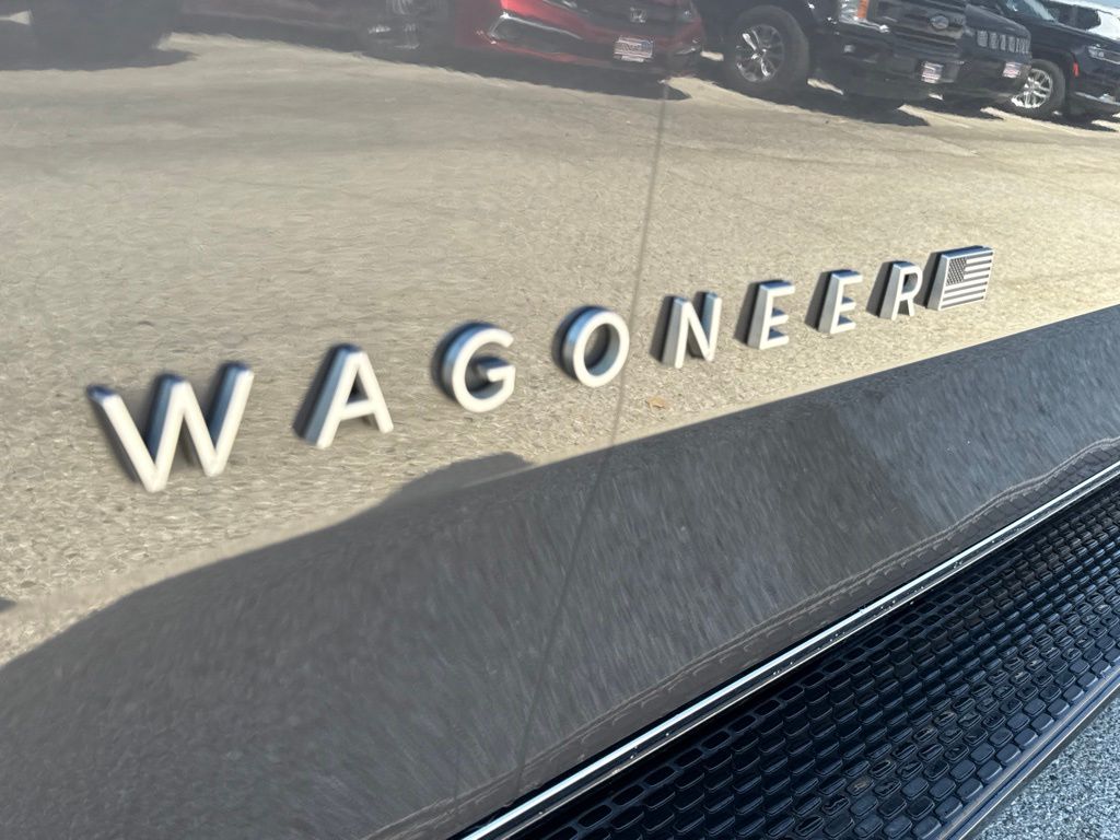 Thumbnail: 2024 Jeep Wagoneer - 7