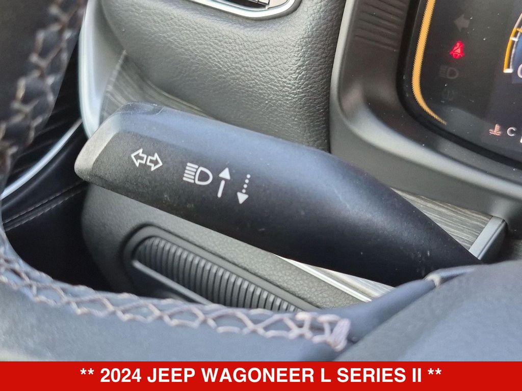 Thumbnail: 2024 Jeep Wagoneer - 15