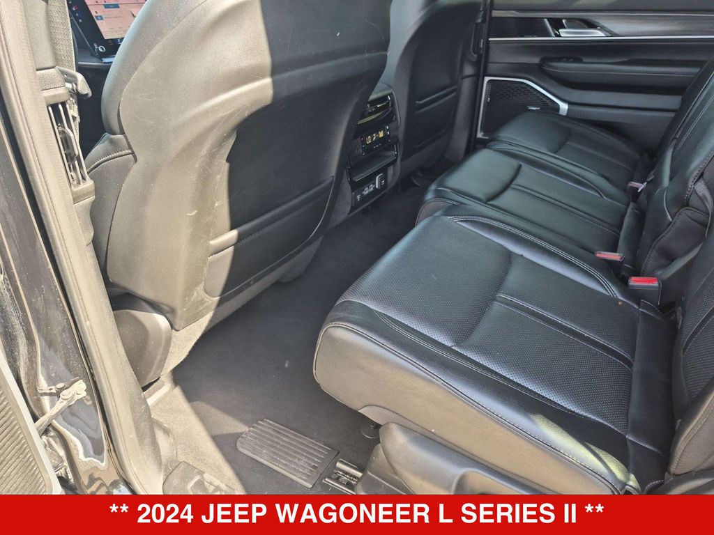 Thumbnail: 2024 Jeep Wagoneer - 12
