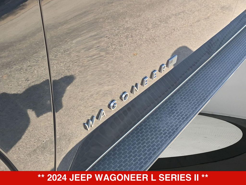 Thumbnail: 2024 Jeep Wagoneer - 7