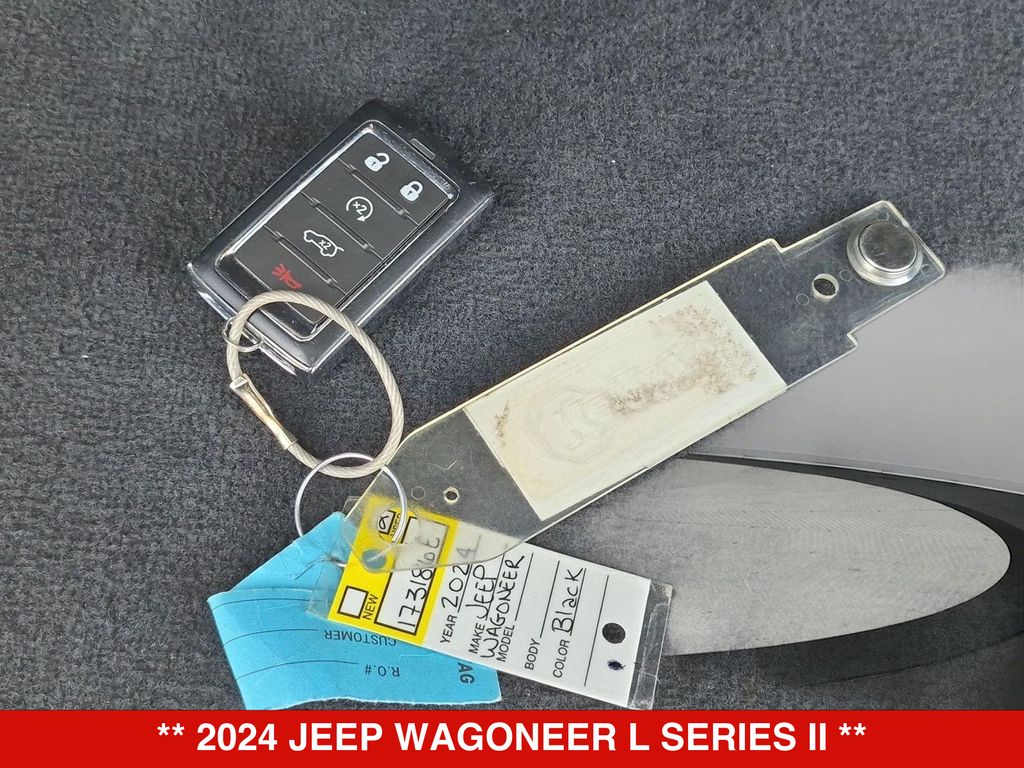 Thumbnail: 2024 Jeep Wagoneer - 17