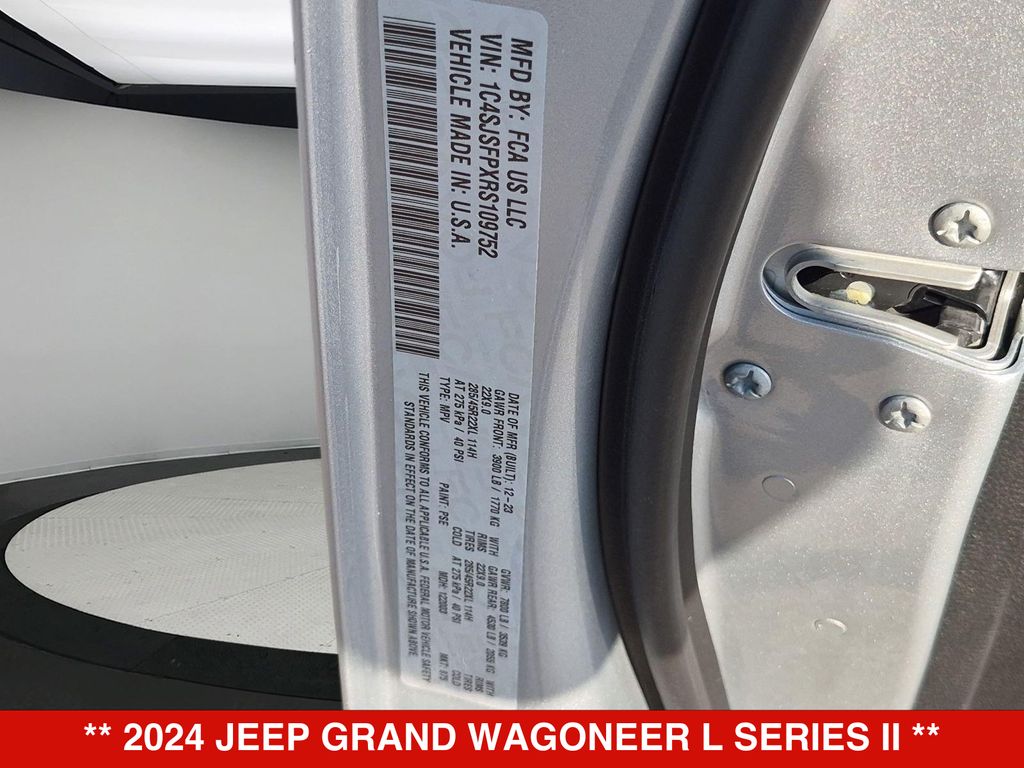 Thumbnail: 2024 Jeep Grand Wagoneer L - 16