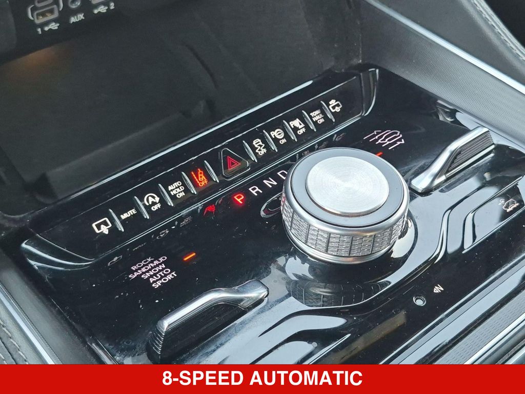 Thumbnail: 2024 Jeep Grand Wagoneer L - 6