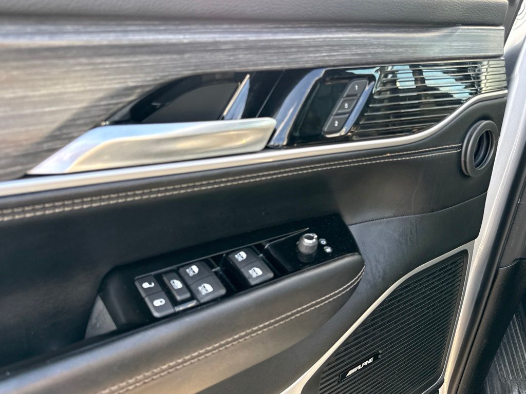 Thumbnail: 2024 Jeep Wagoneer - 18