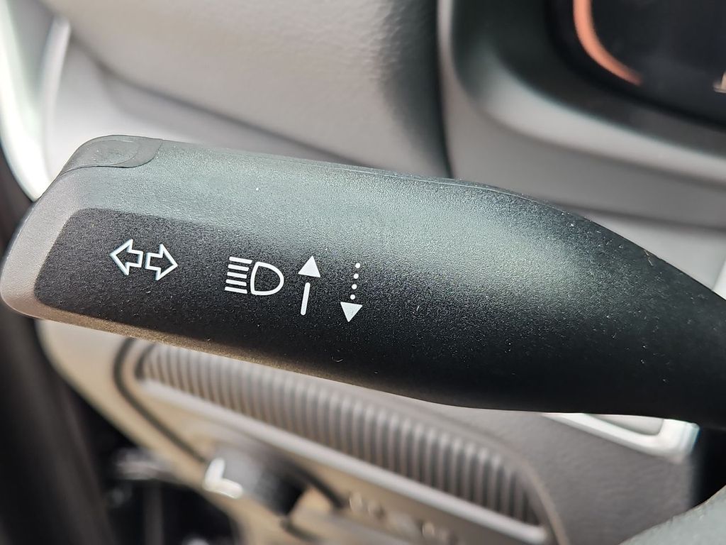 Thumbnail: 2026 Jeep Grand Wagoneer - 31