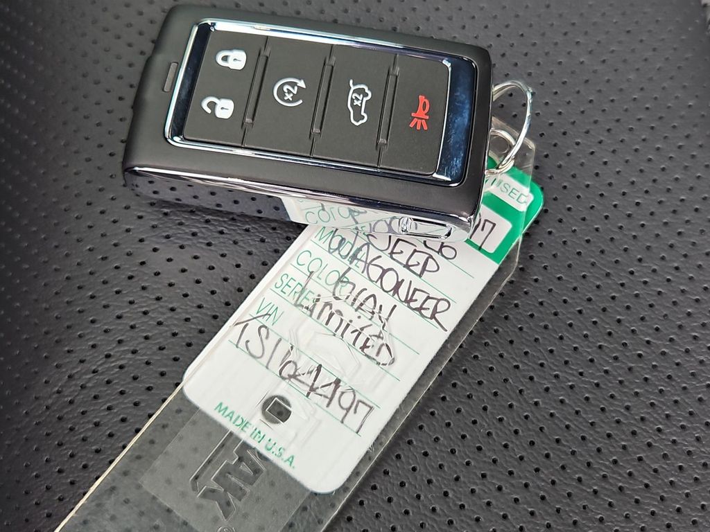 Thumbnail: 2026 Jeep Grand Wagoneer - 16