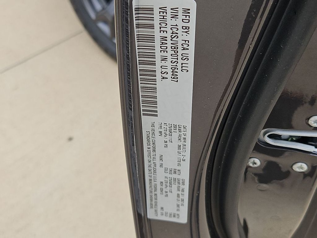 Thumbnail: 2026 Jeep Grand Wagoneer - 17