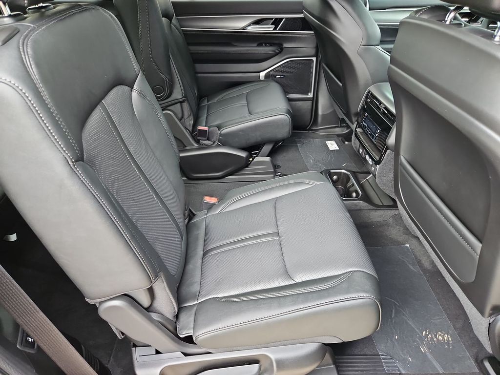 Thumbnail: 2026 Jeep Grand Wagoneer - 26