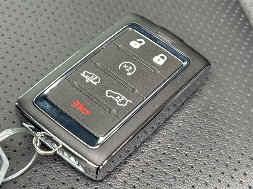 Thumbnail: 2025 Jeep Wagoneer - 18