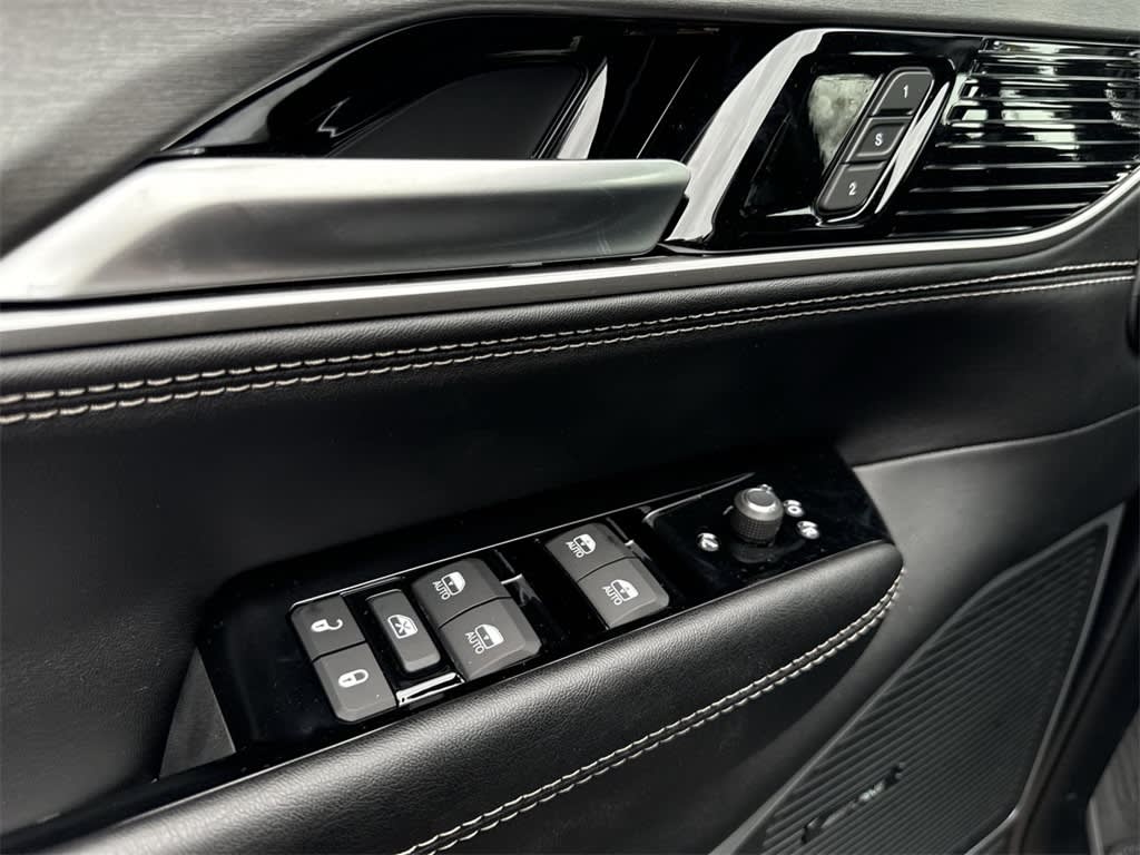 Thumbnail: 2025 Jeep Wagoneer - 26