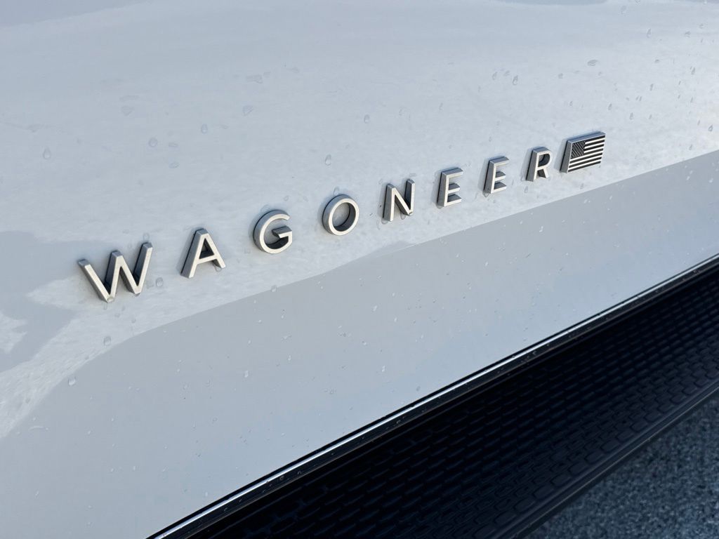 Thumbnail: 2024 Jeep Wagoneer - 7