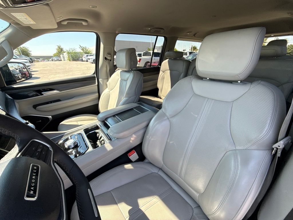 Thumbnail: 2024 Jeep Wagoneer - 9
