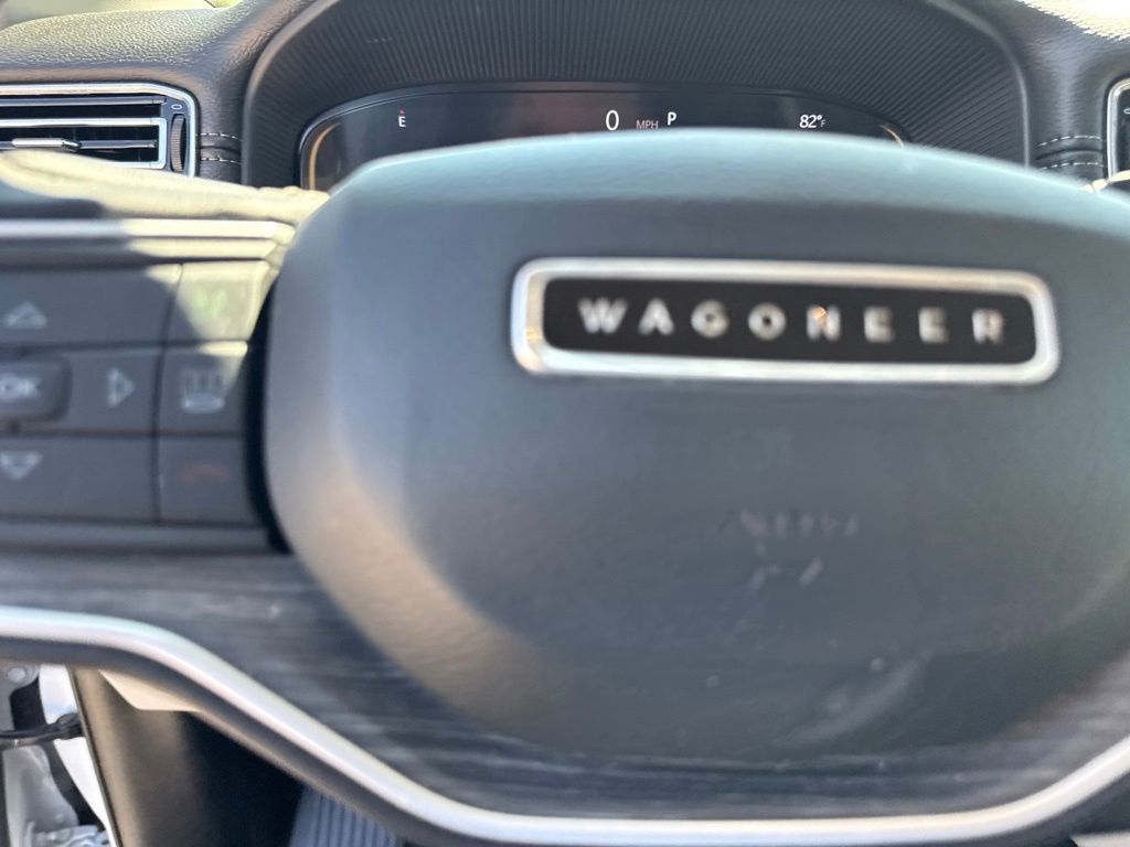 Thumbnail: 2024 Jeep Wagoneer - 27