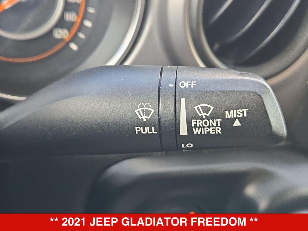 Thumbnail: 2021 Jeep Gladiator - 17