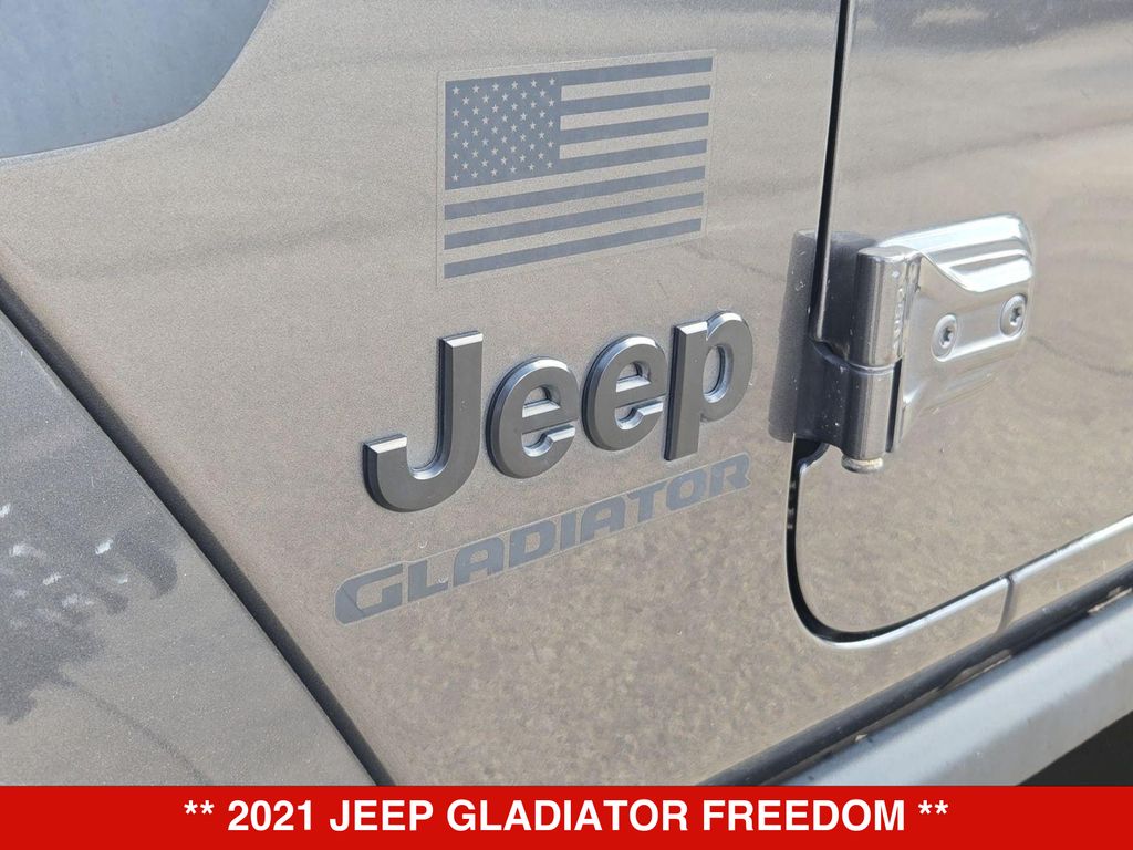 Thumbnail: 2021 Jeep Gladiator - 23