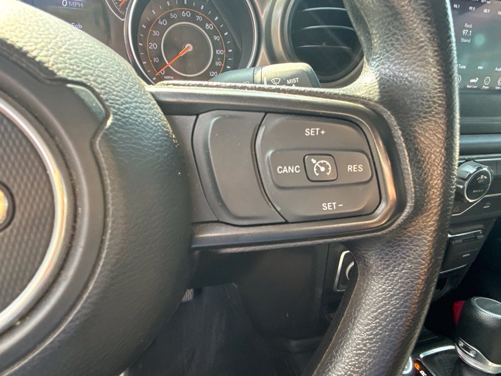 Thumbnail: 2023 Jeep Gladiator - 21