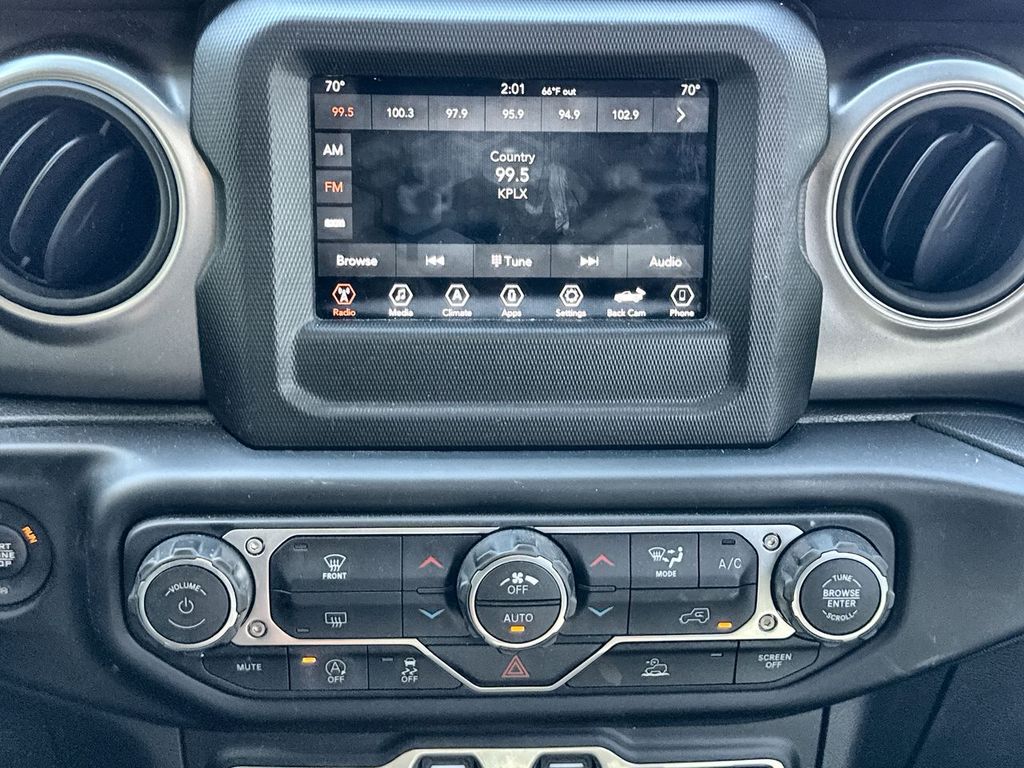 Thumbnail: 2021 Jeep Gladiator - 13