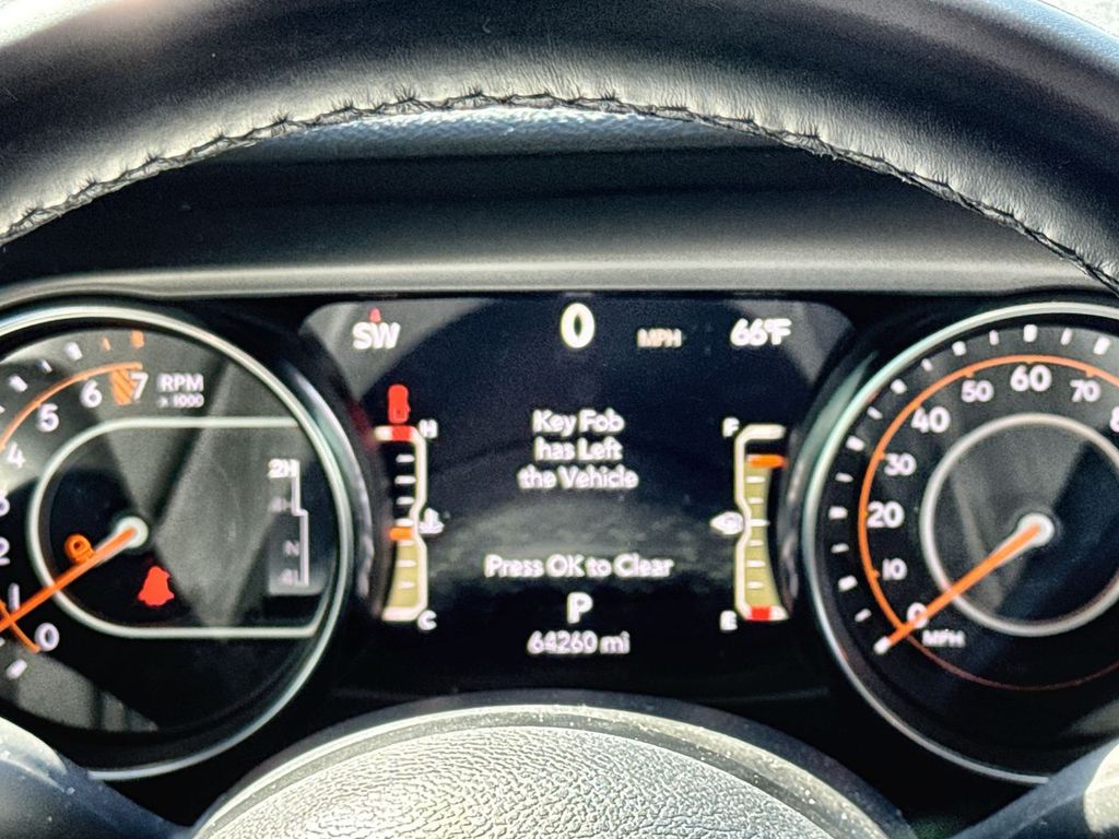 Thumbnail: 2021 Jeep Gladiator - 15