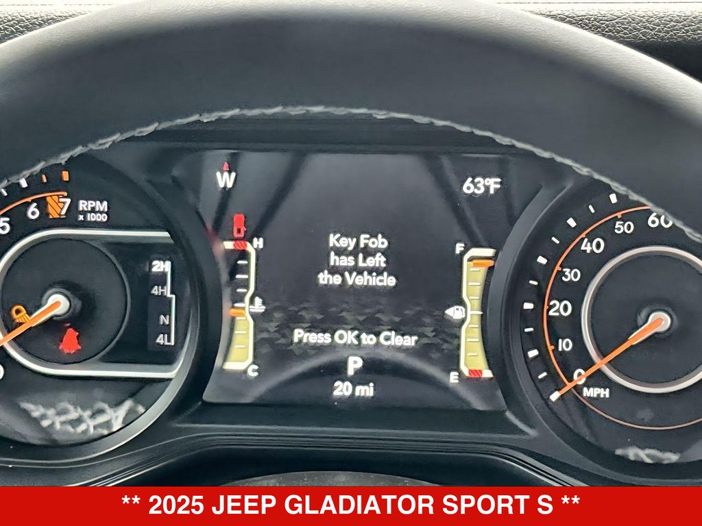 Thumbnail: 2025 Jeep Gladiator - 16