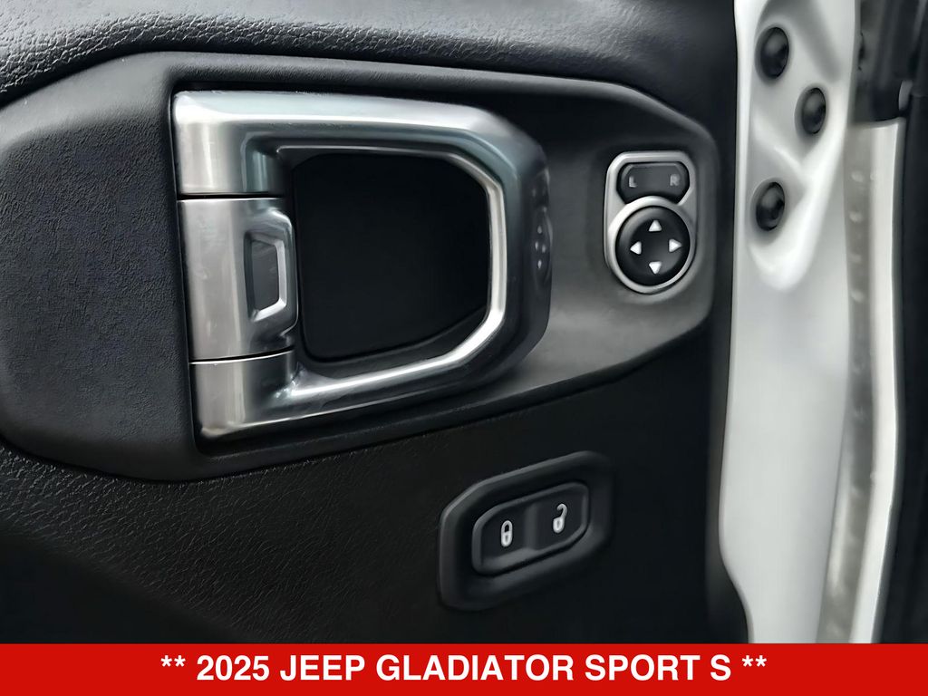 Thumbnail: 2025 Jeep Gladiator - 23