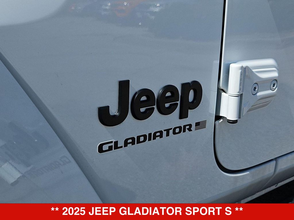 Thumbnail: 2025 Jeep Gladiator - 7