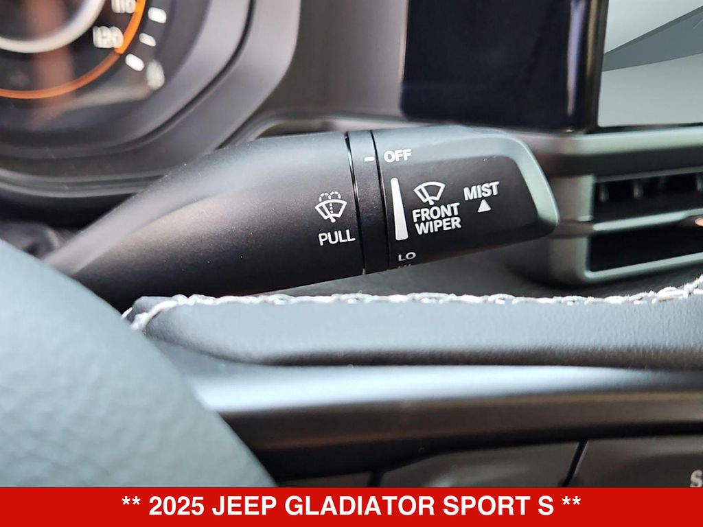 Thumbnail: 2025 Jeep Gladiator - 29