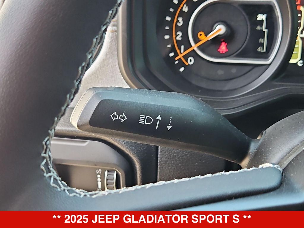 Thumbnail: 2025 Jeep Gladiator - 30