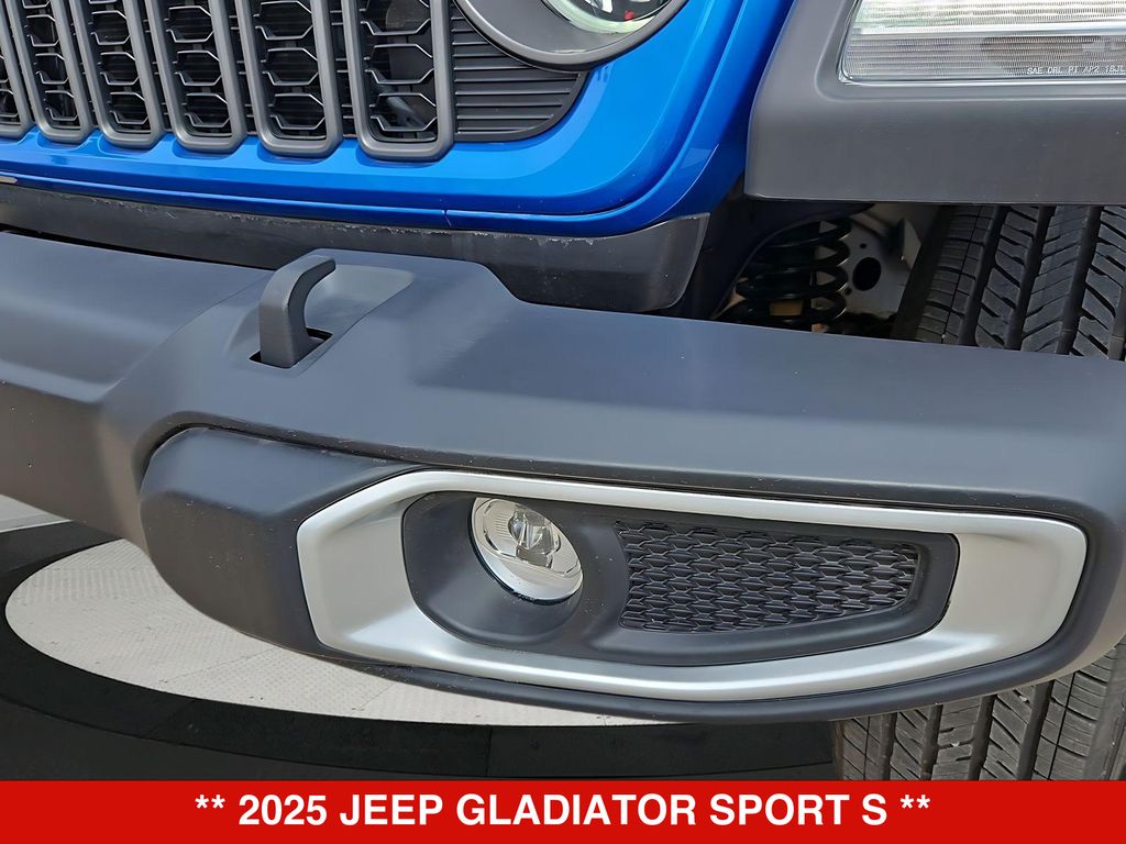 Thumbnail: 2025 Jeep Gladiator - 22