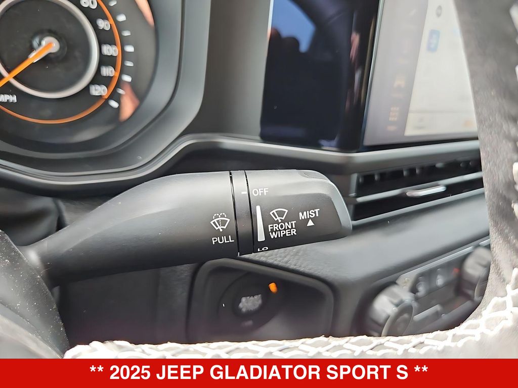 Thumbnail: 2025 Jeep Gladiator - 29