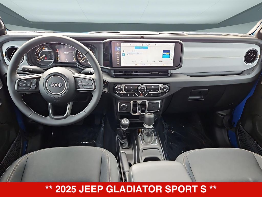 Thumbnail: 2025 Jeep Gladiator - 12