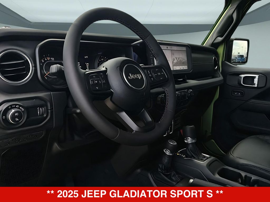 Thumbnail: 2025 Jeep Gladiator - 2