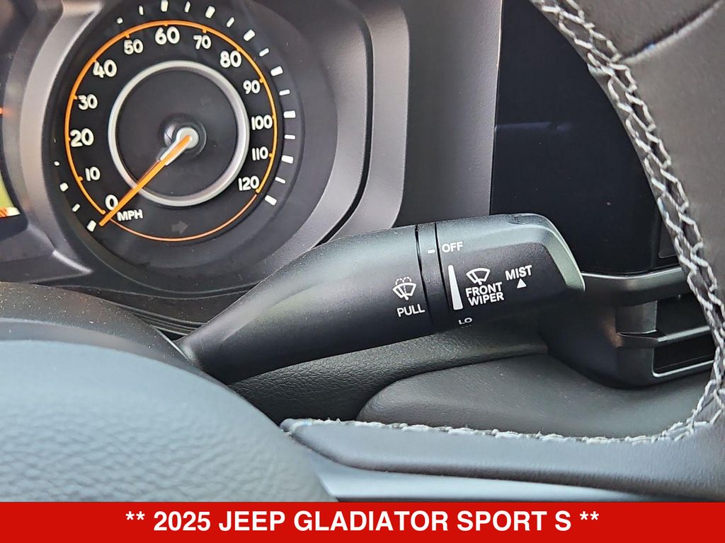 Thumbnail: 2025 Jeep Gladiator - 15