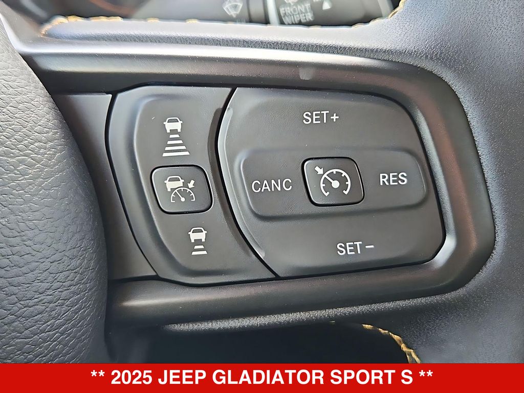 Thumbnail: 2025 Jeep Gladiator - 29