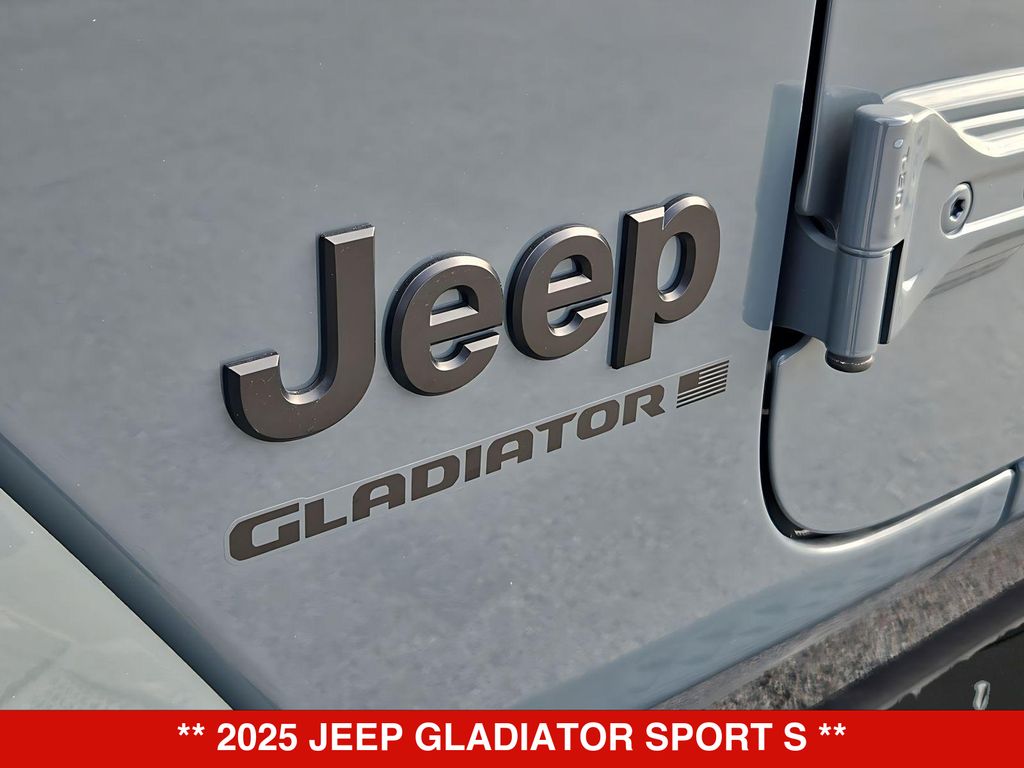 Thumbnail: 2025 Jeep Gladiator - 7