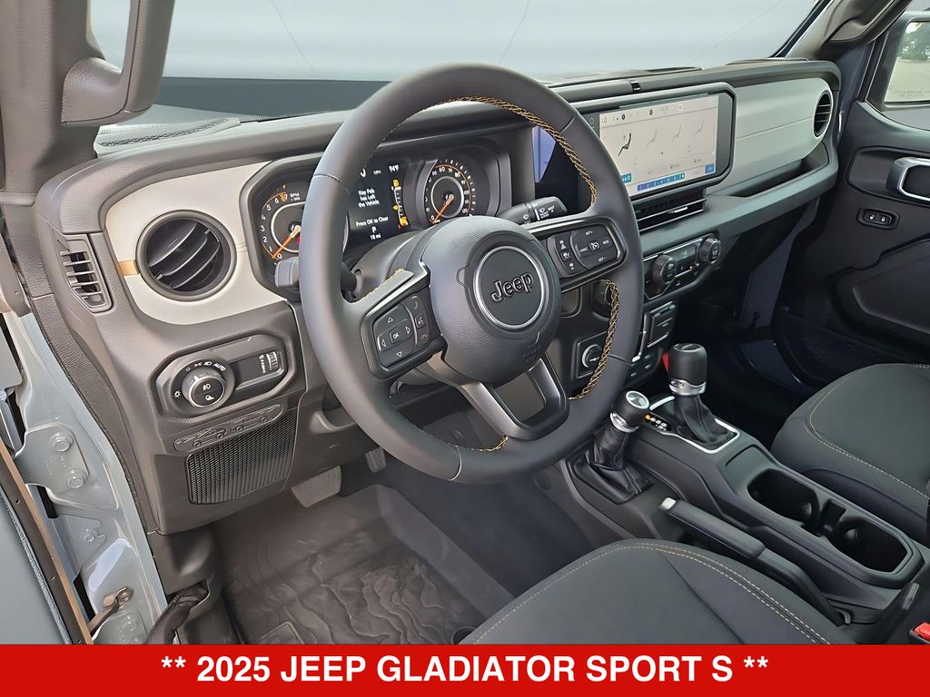 Thumbnail: 2025 Jeep Gladiator - 2