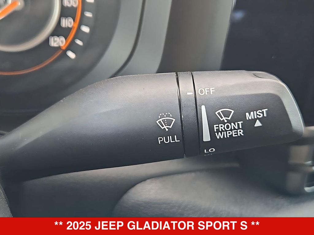 Thumbnail: 2025 Jeep Gladiator - 17