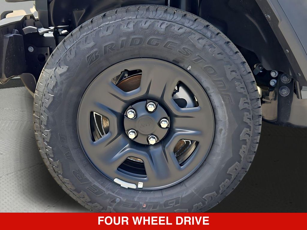 Thumbnail: 2026 Jeep Gladiator - 7