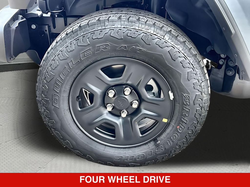 Thumbnail: 2026 Jeep Gladiator - 6