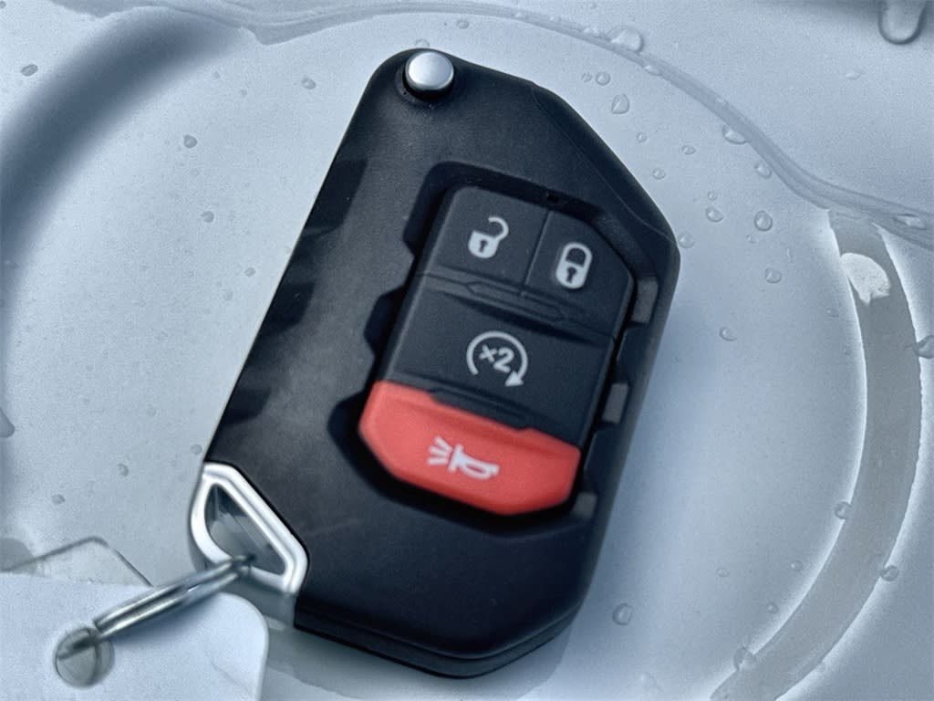 Thumbnail: 2026 Jeep Gladiator - 17