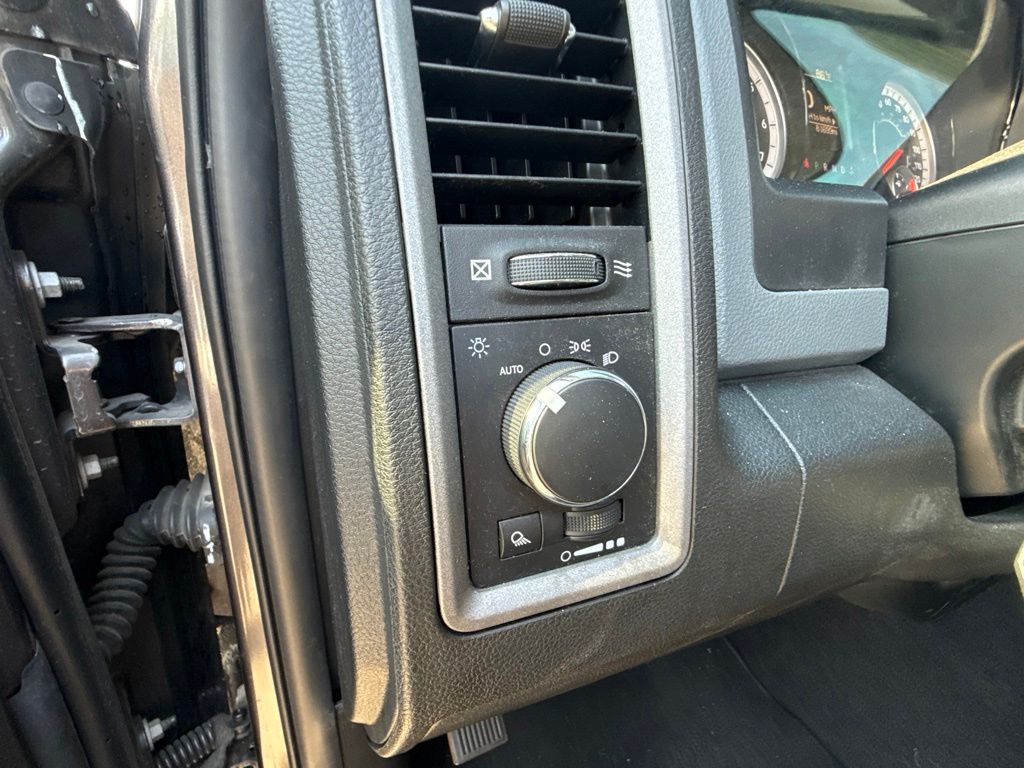 Thumbnail: 2020 RAM 1500 - 18