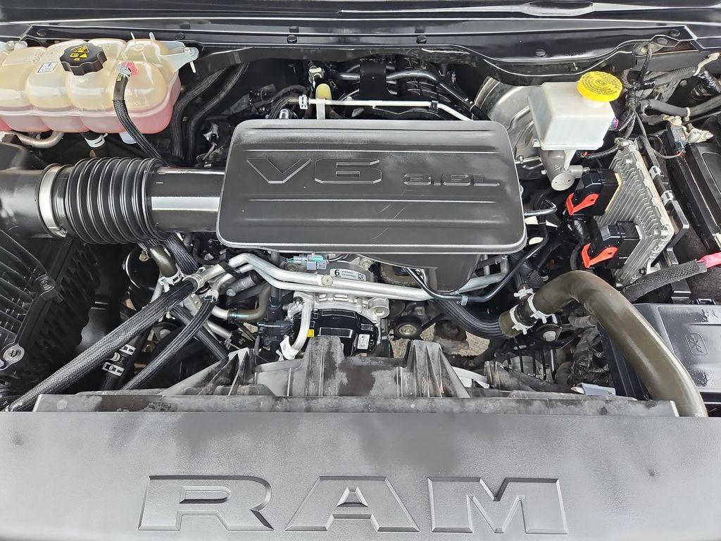 Thumbnail: 2022 RAM 1500 - 9
