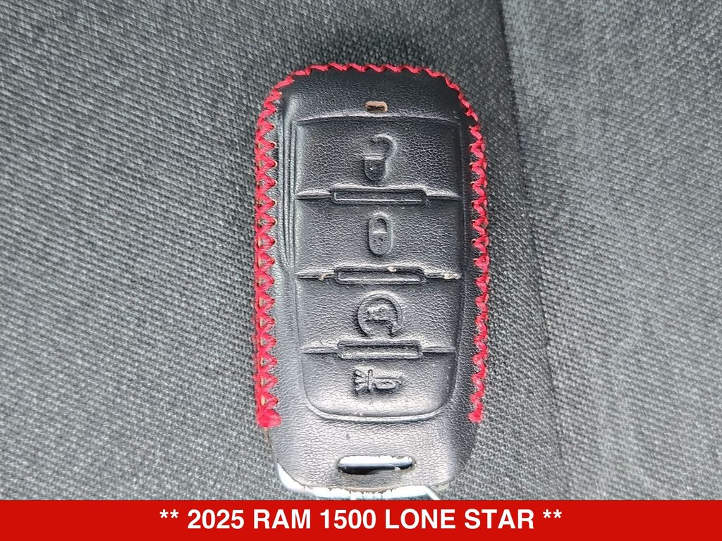 Thumbnail: 2025 RAM 1500 - 18