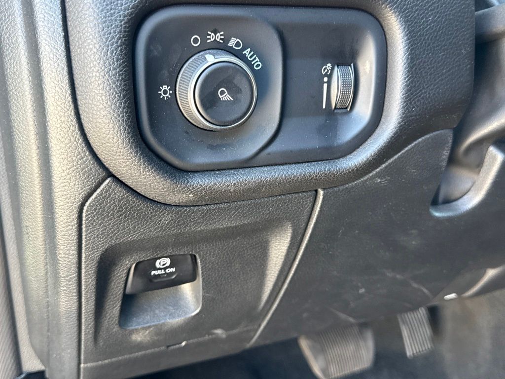 Thumbnail: 2024 RAM 1500 - 25
