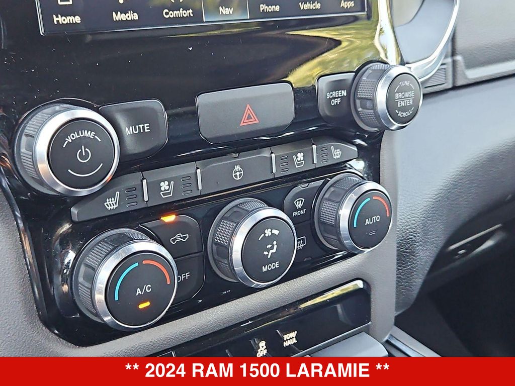 Thumbnail: 2024 RAM 1500 - 32