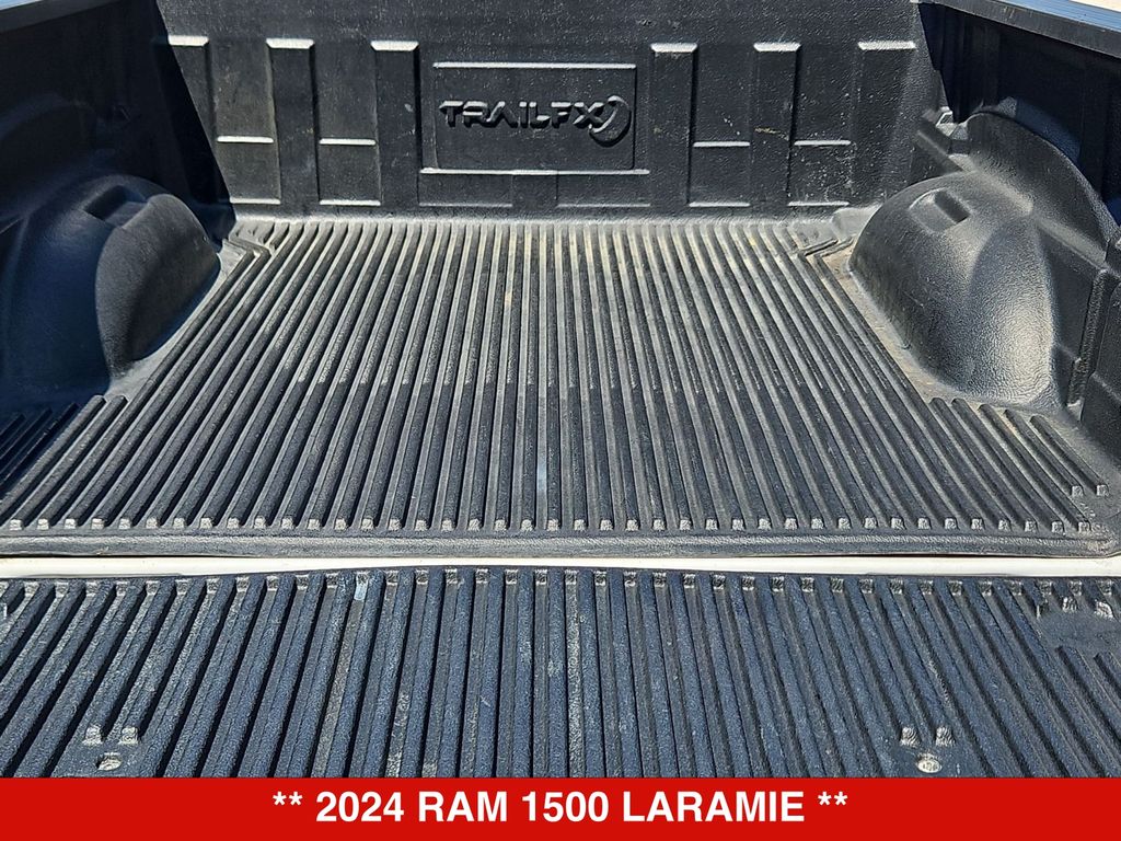Thumbnail: 2024 RAM 1500 - 17